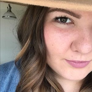 Meet your Posher, Brianna